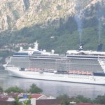 mega-kruzer-celebrity-solstice-uplovio-bokokotorski-zaliv